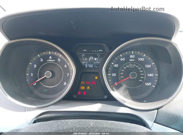 5NPDH4AE0GH729138 2016 HYUNDAI ELANTRA Blue Rear seats view