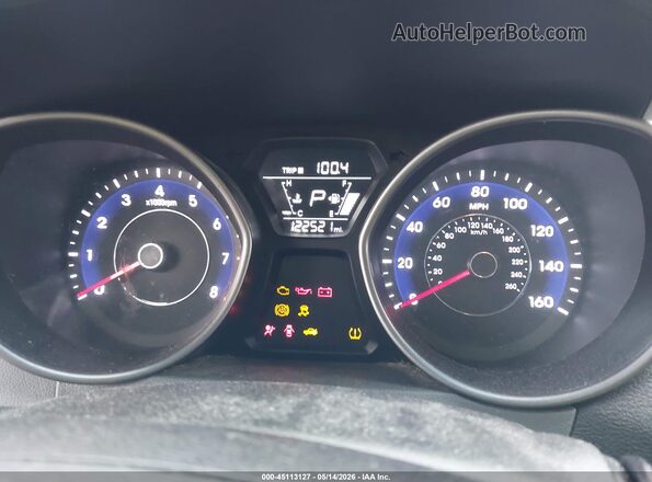 5NPDH4AE1GH665692 2016 HYUNDAI ELANTRA Silver 