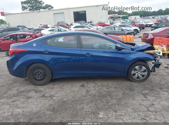 5NPDH4AE1GH717290 2016 HYUNDAI ELANTRA Blue Vista interior trasera