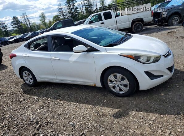 5NPDH4AE2GH756454 2016 HYUNDAI ELANTRA Белый Передняя правая четверть