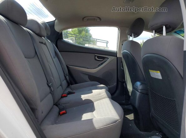 5NPDH4AE2GH756454 2016 HYUNDAI ELANTRA Белый Вид задних сидений