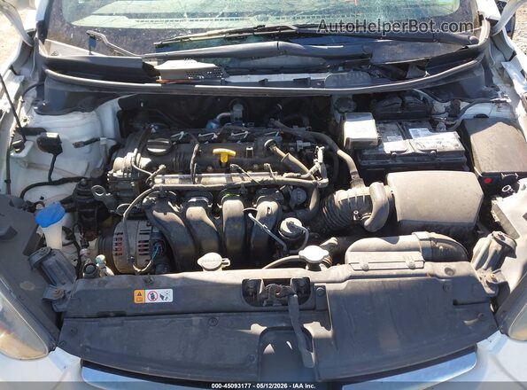 5NPDH4AE3GH661126 2016 HYUNDAI ELANTRA White Հետևի տեսք