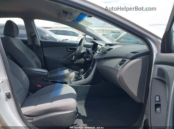 5NPDH4AE4GH715078 2016 HYUNDAI ELANTRA Silver Front interior view