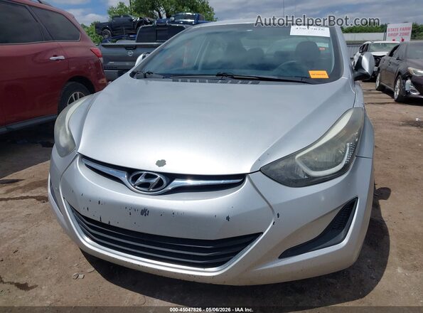 5NPDH4AE4GH715078 2016 HYUNDAI ELANTRA Silver Rear interior view