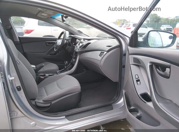 5NPDH4AE4GH730082 2016 HYUNDAI ELANTRA Silver Front interior view