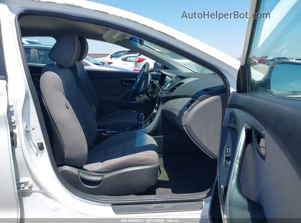 5NPDH4AE4GH770095 2016 HYUNDAI ELANTRA White 