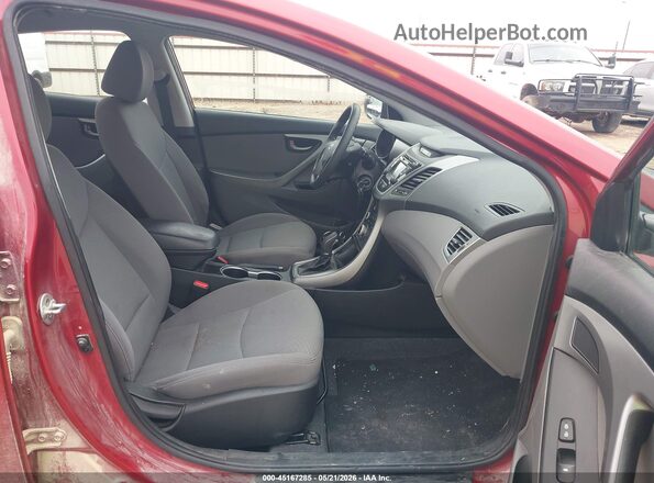 5NPDH4AE5GH653576 2016 HYUNDAI ELANTRA Красный Вид салона спереди