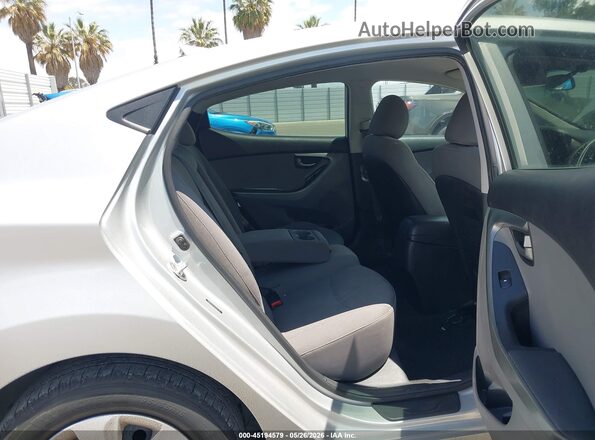 5NPDH4AE5GH692118 2016 HYUNDAI ELANTRA Silver 