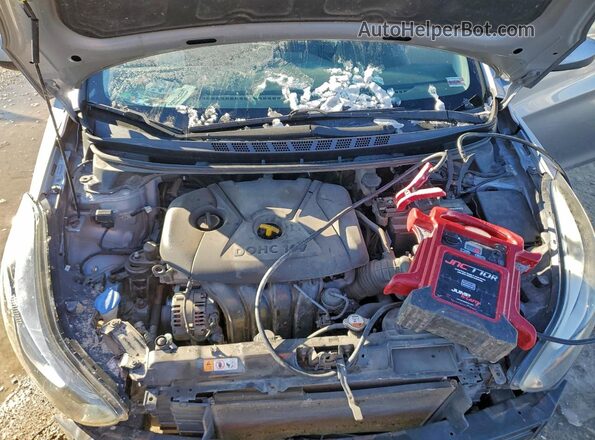5NPDH4AE6GH694766 2016 HYUNDAI ELANTRA Silver Rear interior view