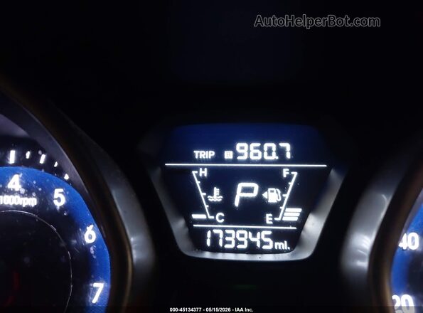 5NPDH4AE7GH744915 2016 HYUNDAI ELANTRA Red Instrument cluster view