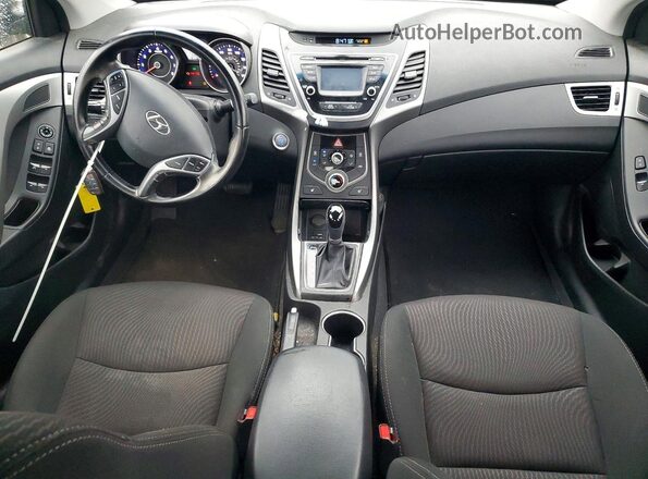 5NPDH4AE7GH779972 2016 HYUNDAI ELANTRA Золотой Вид панели приборов