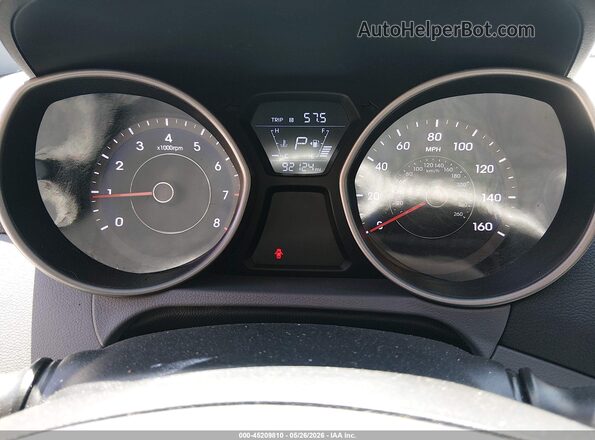 5NPDH4AE8GH653653 2016 HYUNDAI ELANTRA White 