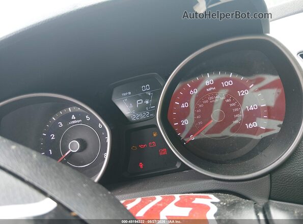 5NPDH4AE9GH660496 2016 HYUNDAI ELANTRA White 
