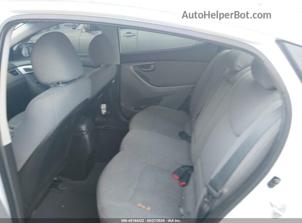5NPDH4AE9GH660496 2016 HYUNDAI ELANTRA White 