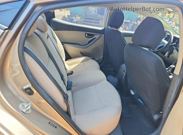 5NPDH4AE9GH750523 2016 HYUNDAI ELANTRA Gold Вид задніх сидінь