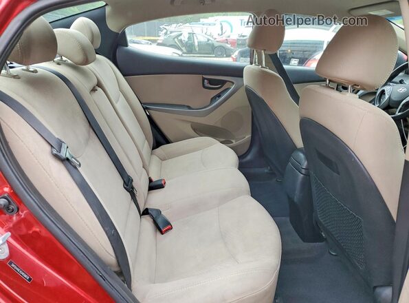 5NPDH4AEXGH656618 2016 HYUNDAI ELANTRA Red Vista de los asientos traseros