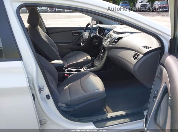 5NPDH4AEXGH667313 2016 HYUNDAI ELANTRA White 