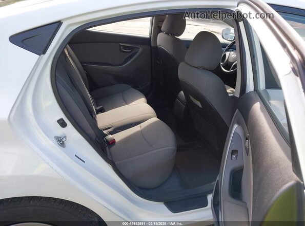 5NPDH4AEXGH667313 2016 HYUNDAI ELANTRA White 