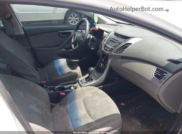 5NPDH4AEXGH704960 2016 HYUNDAI ELANTRA White 