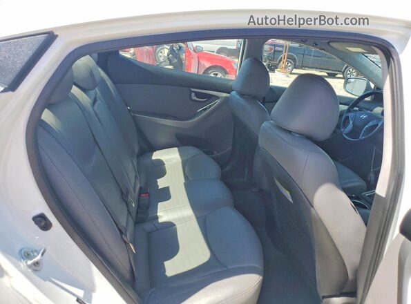 5NPDH4AEXGH727297 2016 HYUNDAI ELANTRA White Вид задніх сидінь