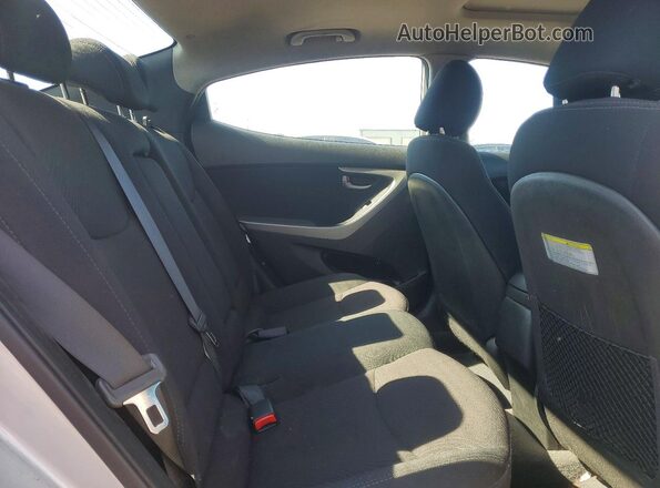 5NPDH4AEXGH795325 2016 HYUNDAI ELANTRA Silver Rear seats view