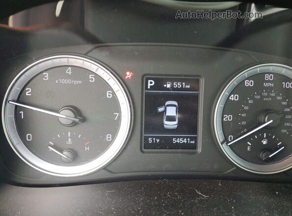 5NPE24AA3JH705877 2018 HYUNDAI SONATA Gray Սարքավորումների վահանակի տեսք