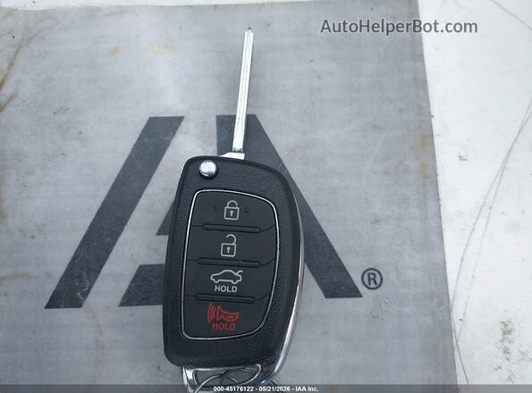 5NPE24AF0HH480257 2017 HYUNDAI SONATA Черный Вид панели приборов