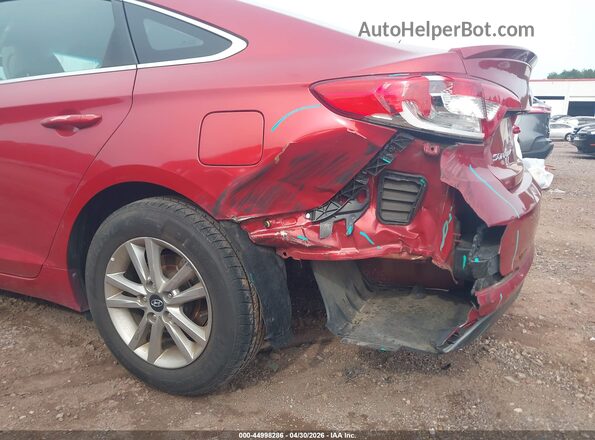 5NPE24AF0HH515301 2017 HYUNDAI SONATA Red Widok z przodu