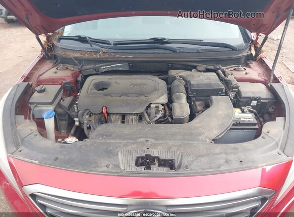 5NPE24AF0HH515301 2017 HYUNDAI SONATA Red Widok z tyłu