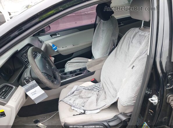5NPE24AF0HH572887 2017 HYUNDAI SONATA Black Widok wnętrza 360 stopni