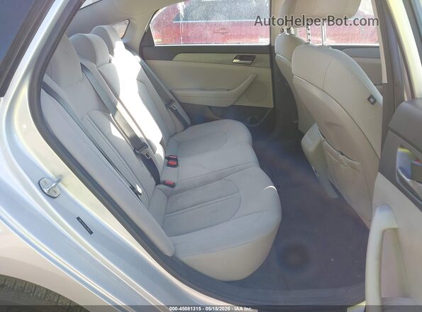 5NPE24AF0KH758923 2019 HYUNDAI SONATA Silver VIN კოდის სტიკერის ხედი
