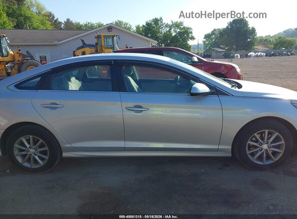 5NPE24AF0KH758923 2019 HYUNDAI SONATA Silver უკანა სალონის ხედი