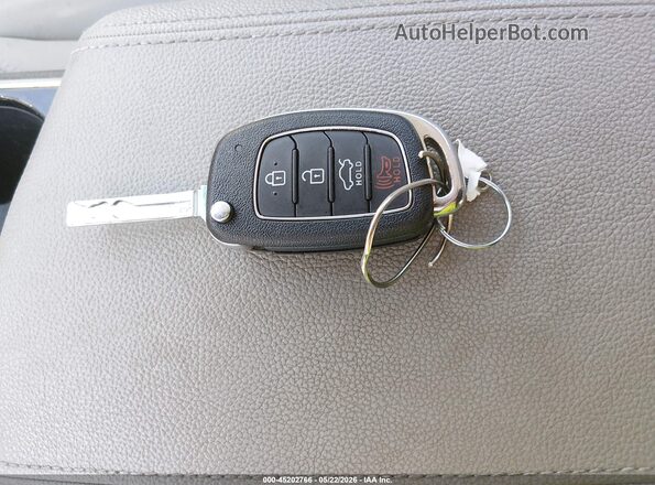5NPE24AF1JH642967 2018 HYUNDAI SONATA Red Widok deski rozdzielczej