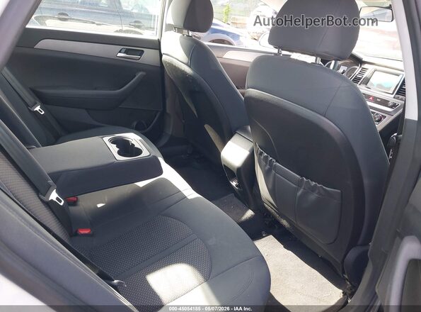 5NPE24AF1KH744612 2019 HYUNDAI SONATA White Vista de la etiqueta del VIN