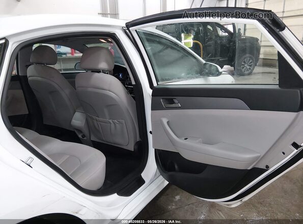 5NPE24AF1KH819681 2019 HYUNDAI SONATA White VIN կոդի պիտակի տեսք