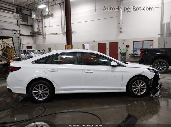 5NPE24AF1KH819681 2019 HYUNDAI SONATA White Սալոնի 360 աստիճան տեսք