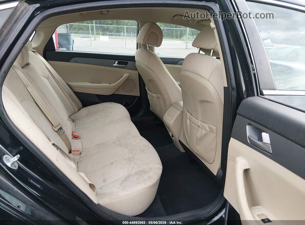 5NPE24AF2HH490837 2017 HYUNDAI SONATA Black Widok naklejki z numerem VIN