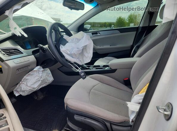 5NPE24AF3GH323563 2016 HYUNDAI SONATA White Front interior view