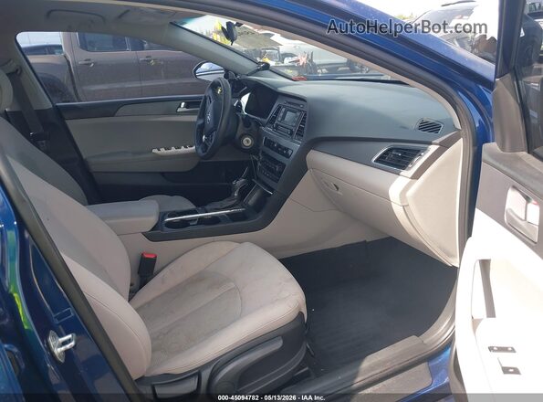 5NPE24AF3HH517866 2017 HYUNDAI SONATA Blue Սալոնի դիմացի տեսք