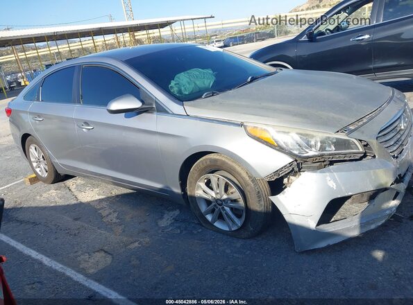 5NPE24AF3HH580689 2017 HYUNDAI SONATA Silver Rear interior view