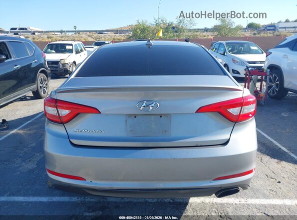 5NPE24AF3HH580689 2017 HYUNDAI SONATA Silver 