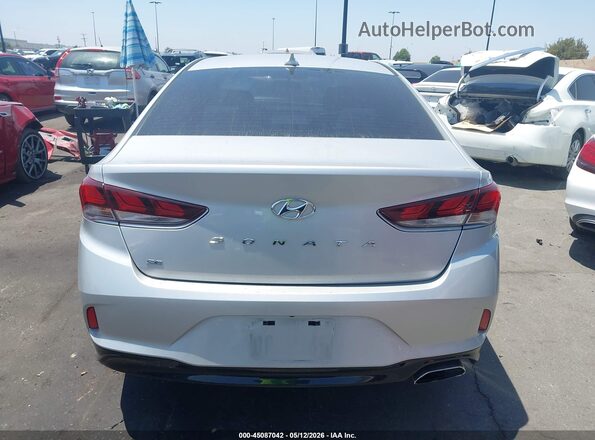 5NPE24AF3JH677686 2018 HYUNDAI SONATA Серебряный 
