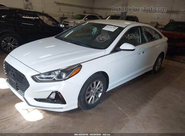 5NPE24AF3JH714896 2018 HYUNDAI SONATA White წინა მარცხენა ხედი სამი მეოთხედიდან