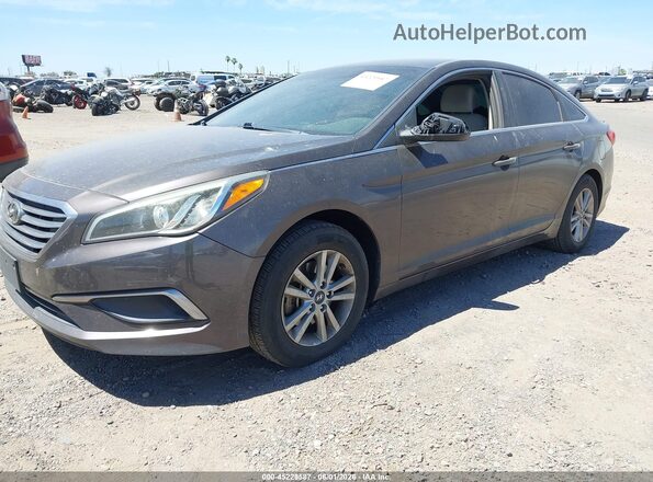 5NPE24AF4HH463347 2017 HYUNDAI SONATA Gray Front left