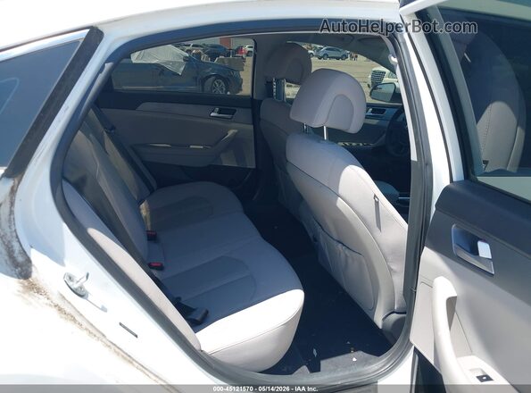 5NPE24AF4HH519318 2017 HYUNDAI SONATA White 