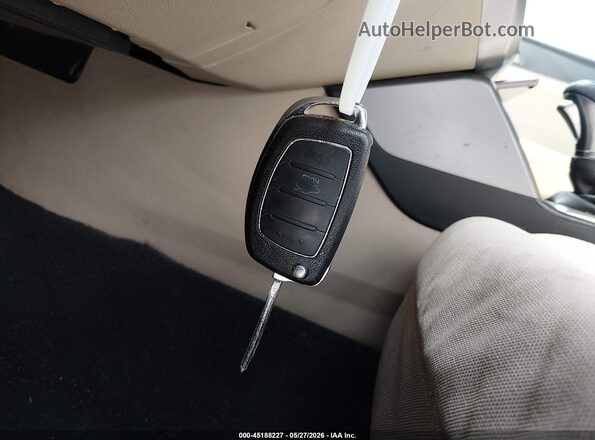 5NPE24AF4HH567577 2017 HYUNDAI SONATA Light Blue წინა პანელის ხედი
