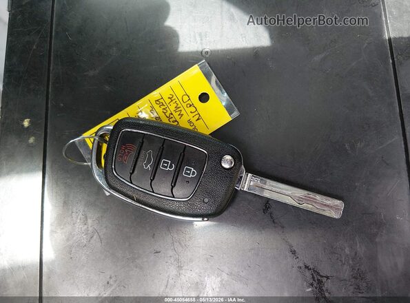 5NPE24AF4JH675929 2018 HYUNDAI SONATA White Dashboard view