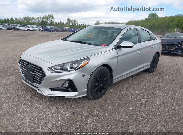5NPE24AF4JH713935 2018 HYUNDAI SONATA Silver წინა მარცხენა ხედი სამი მეოთხედიდან