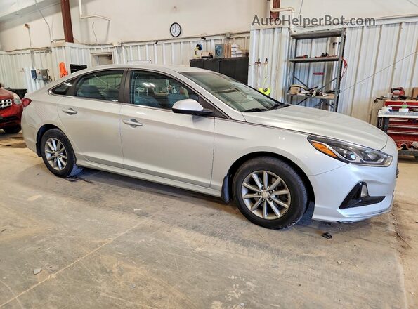 5NPE24AF5JH708078 2018 HYUNDAI SONATA Серебряный Передняя правая четверть