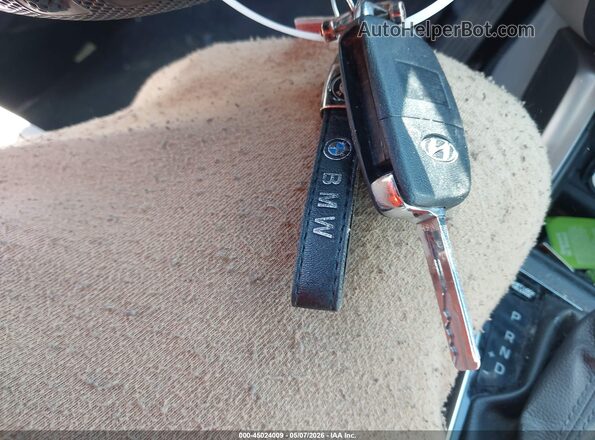 5NPE24AF6HH524424 2017 HYUNDAI SONATA Gray Widok deski rozdzielczej